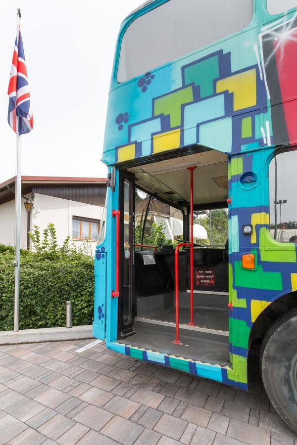 Bed In Bus Bed & Breakfast Belluno Exterior photo